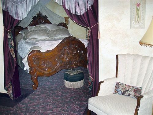 The Historic Brook Forest Inn 에버그린 외부 사진